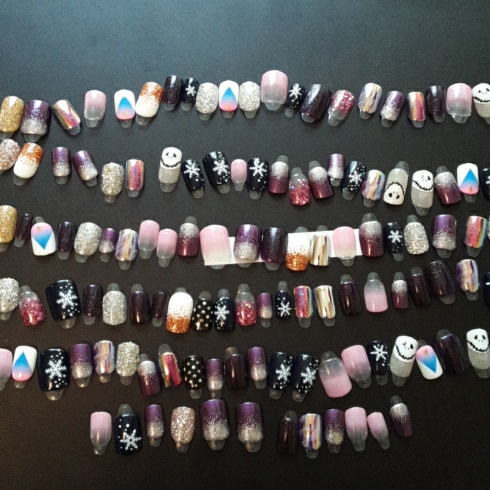238 Assorted Press On Nails